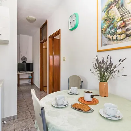 Apartman Lovely In With Wifi